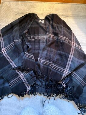 Universal thread shawl